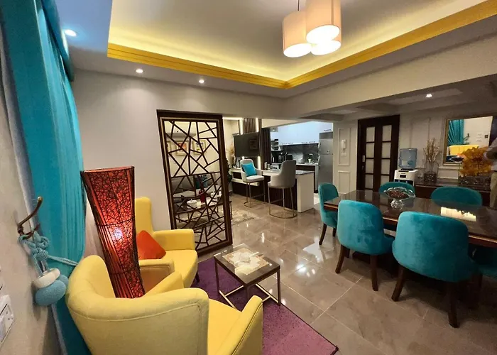 luxury flat with garden&private entrance شقة فاخرة بحديقة و مدخل خاص