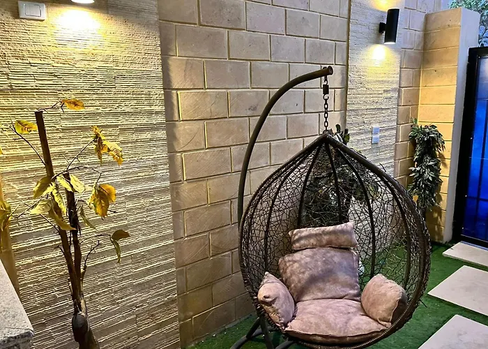 luxury flat with garden&private entrance شقة فاخرة بحديقة و مدخل خاص